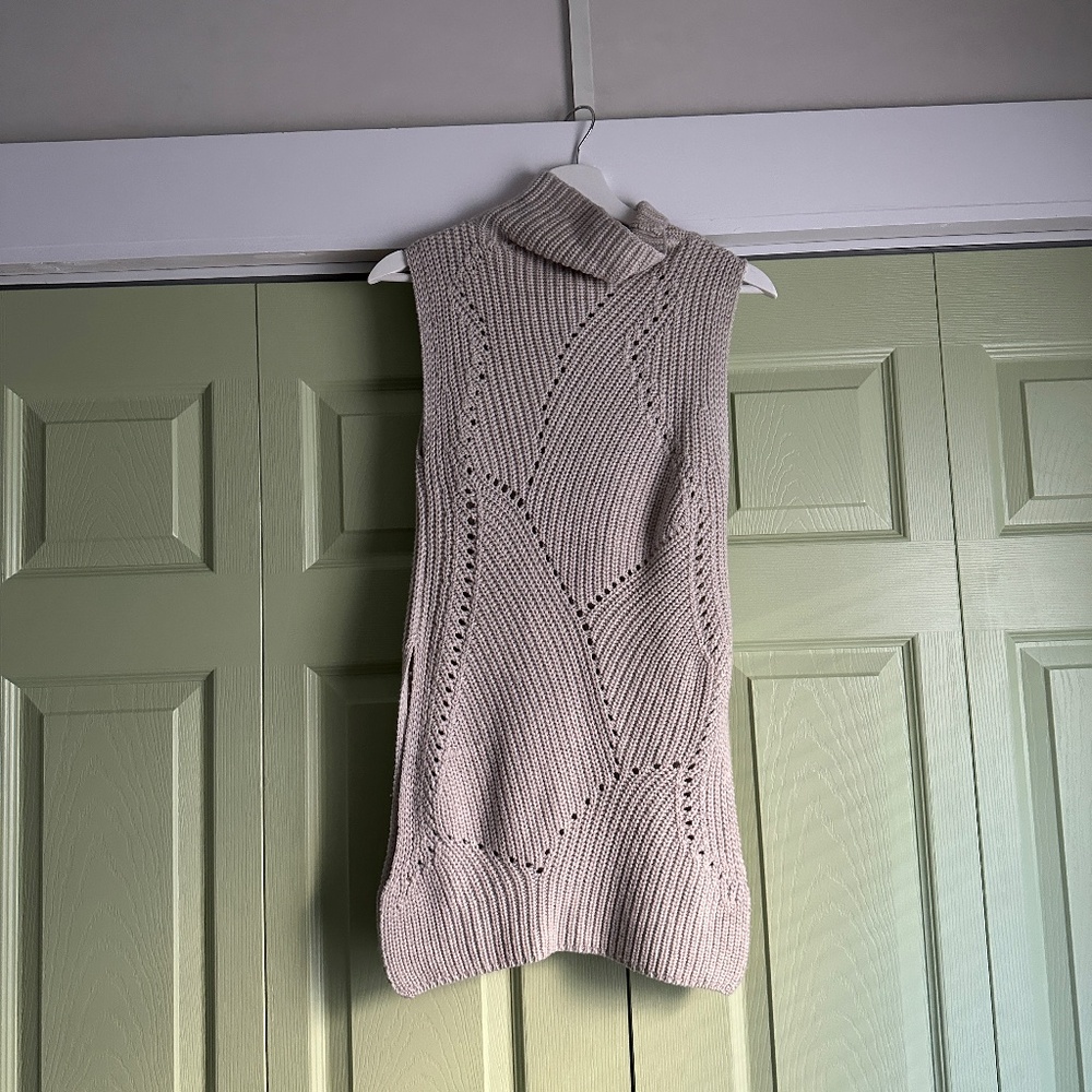 Wilfred Soft Knit Sleevless Sweater